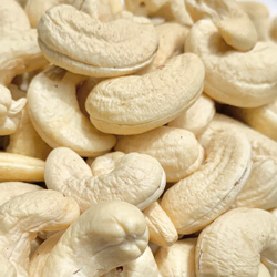  CASHEW-NUTS-1
